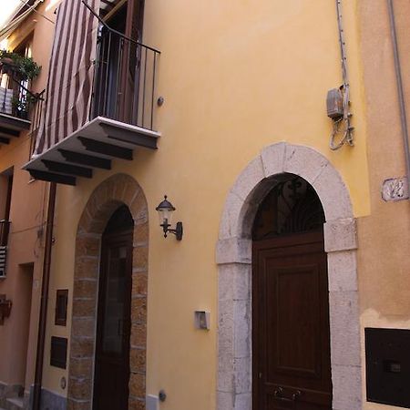 Apartament La Finestra Sotto La Rocca Cefalù Pokój zdjęcie