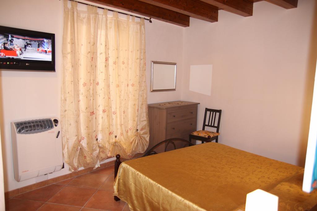 Apartament La Finestra Sotto La Rocca Cefalù Pokój zdjęcie